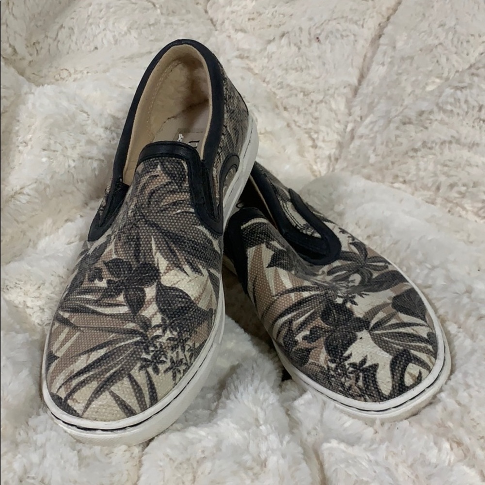 UGG slip on sneakers